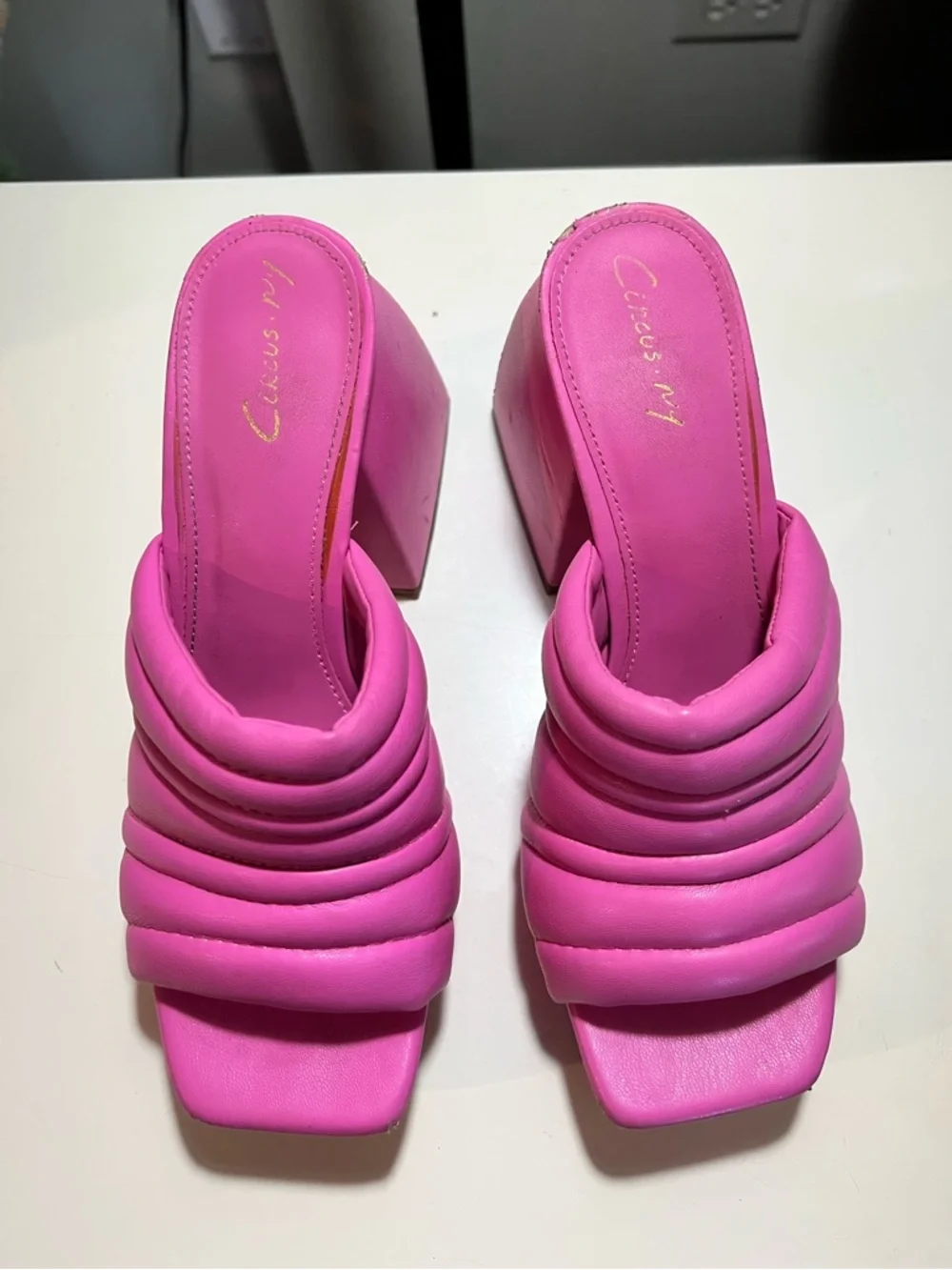 Circus NY by Sam Edelman Marlie Platform Sandals in vibrant pink sz 6